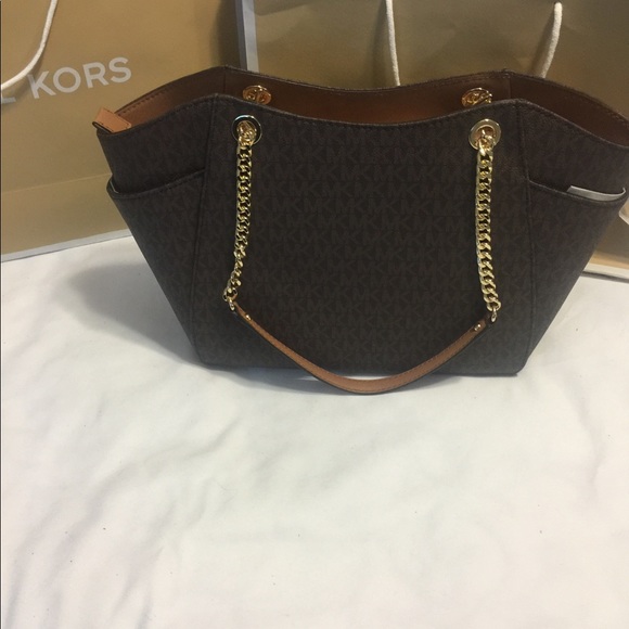 Michael Kors sold - Picture 2 of 7